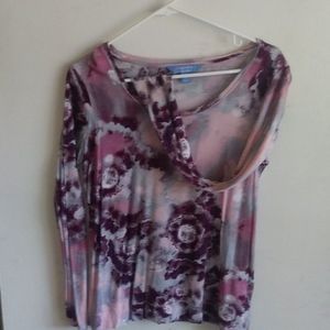 Vera Wang water color scoop neck shirt